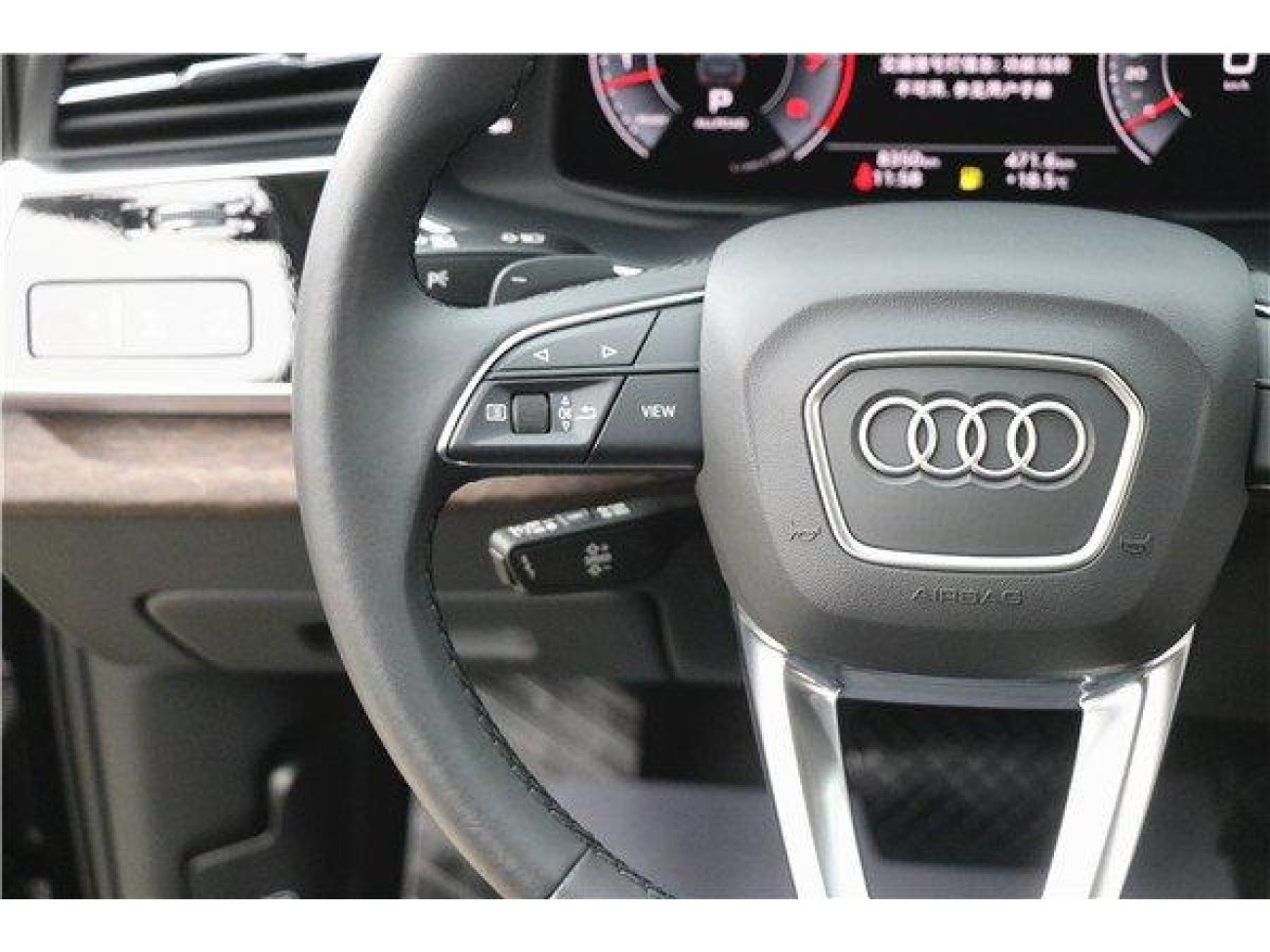Audi Q7 55 TFSI 2023