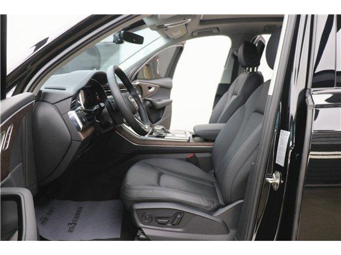 Audi Q7 55 TFSI 2023