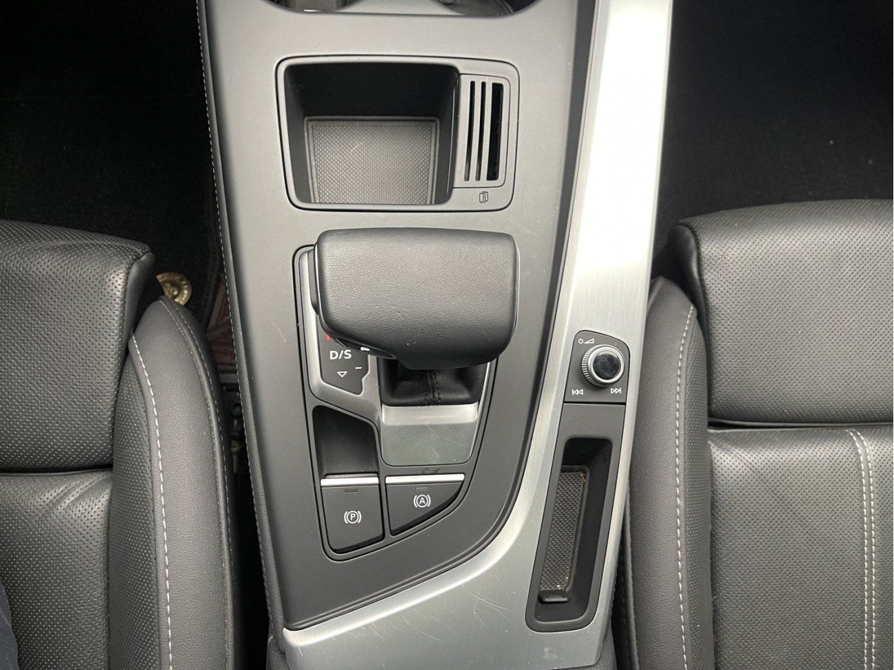 Audi A4L 40 TFSI 2023