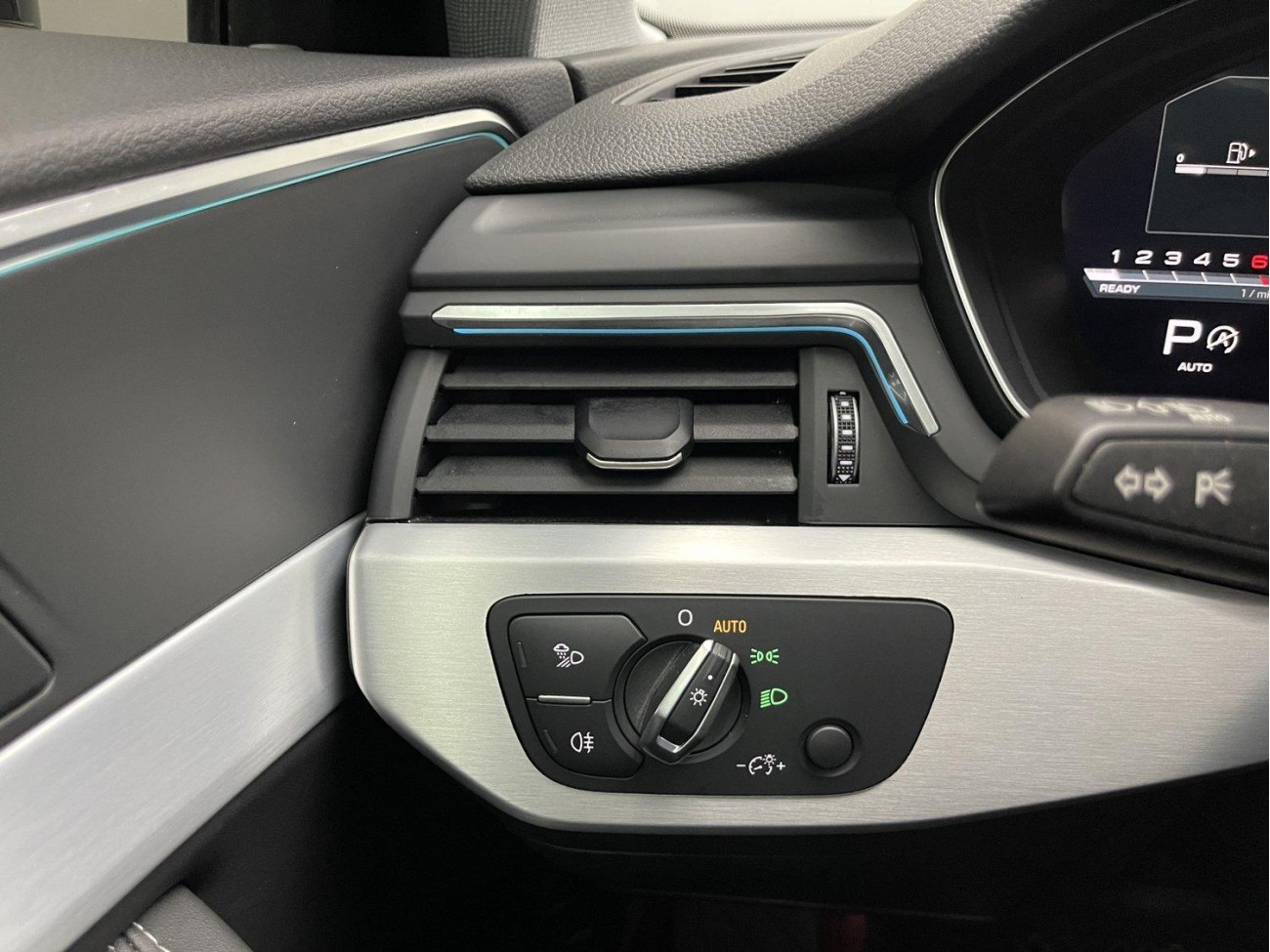 Audi A4L 40 TFSI 2023