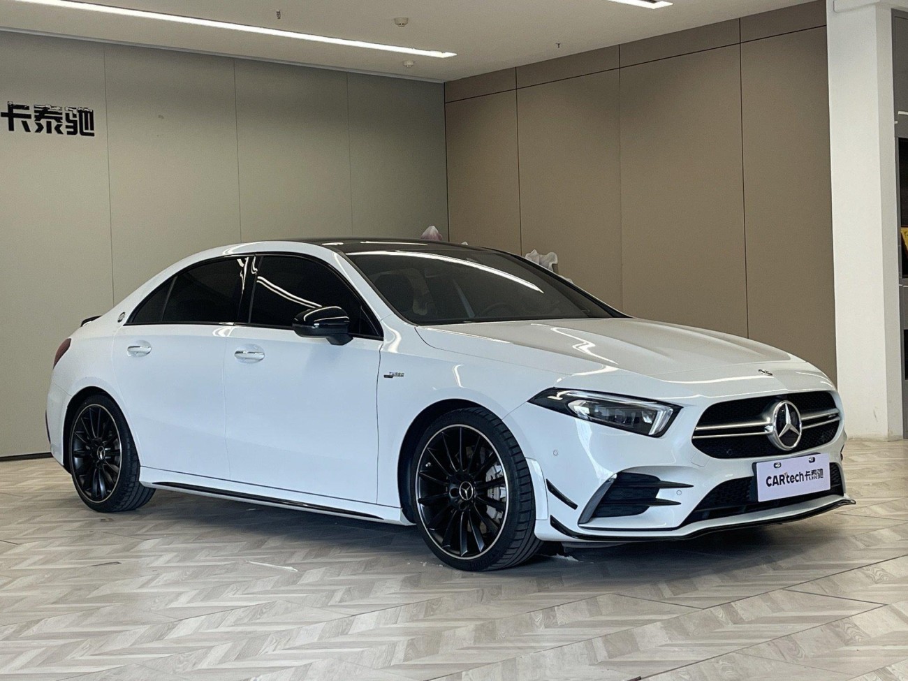 Mercedes-Benz A 35 L 2021
