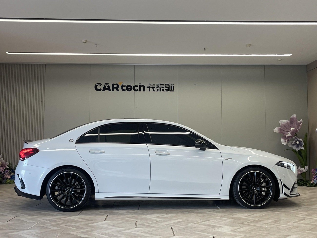 Mercedes-Benz A 35 L 2021