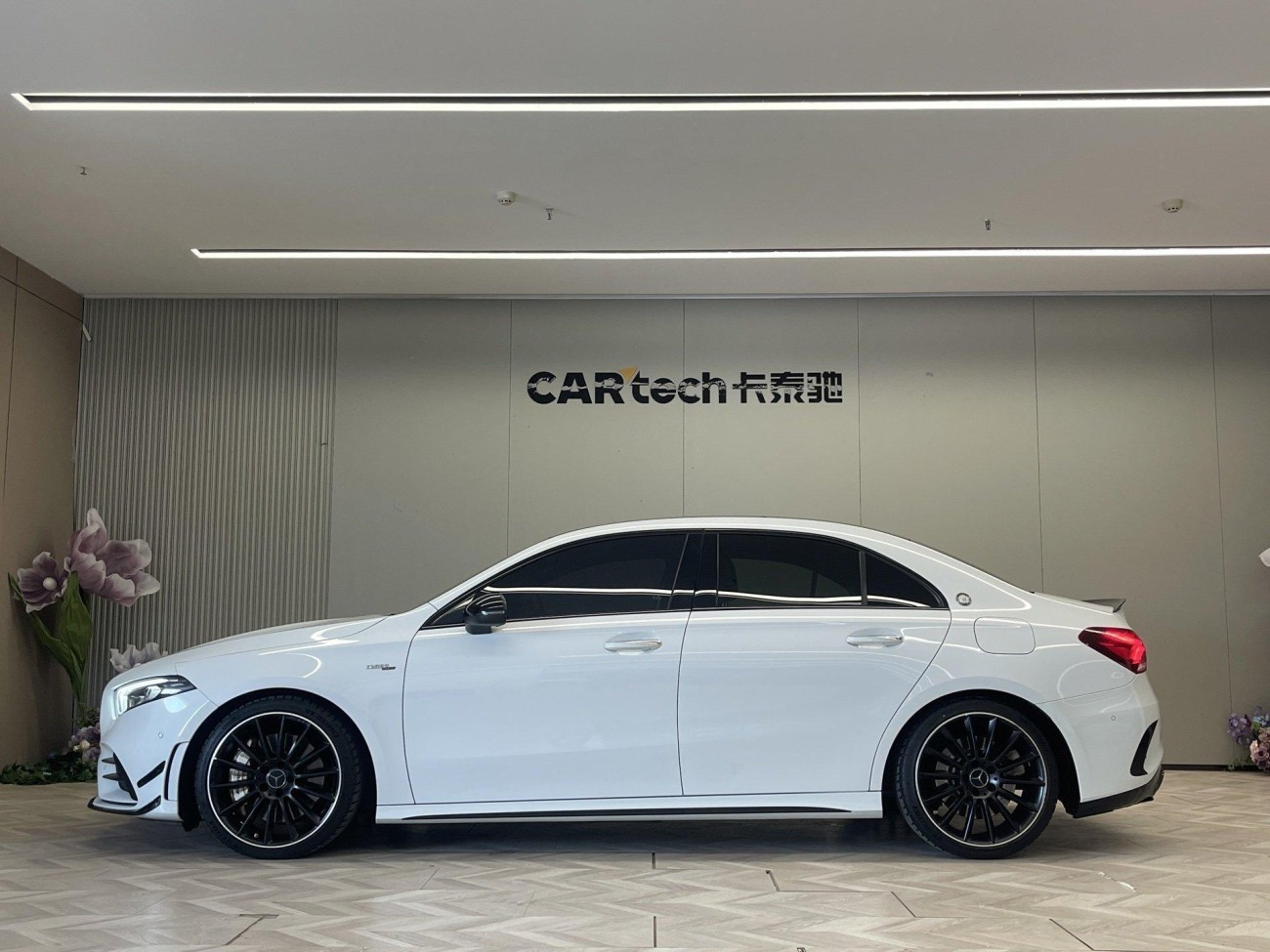 Mercedes-Benz A 35 L 2021