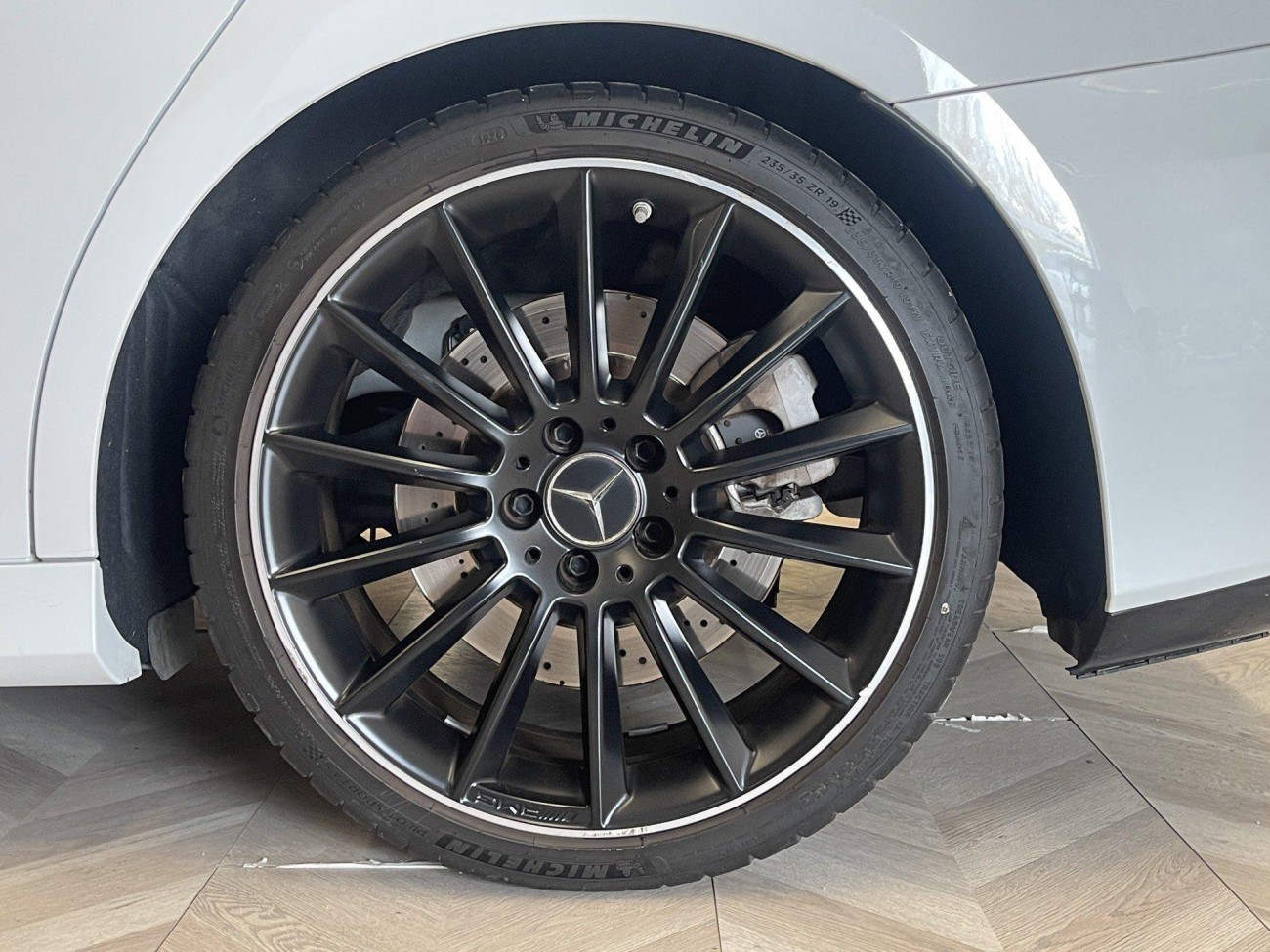 Mercedes-Benz A 35 L 2021