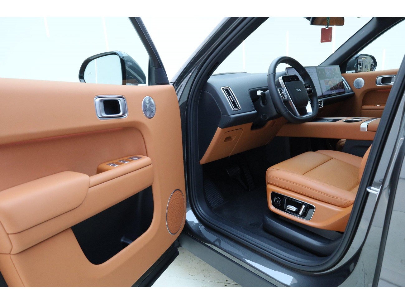 Li Auto L8 2025