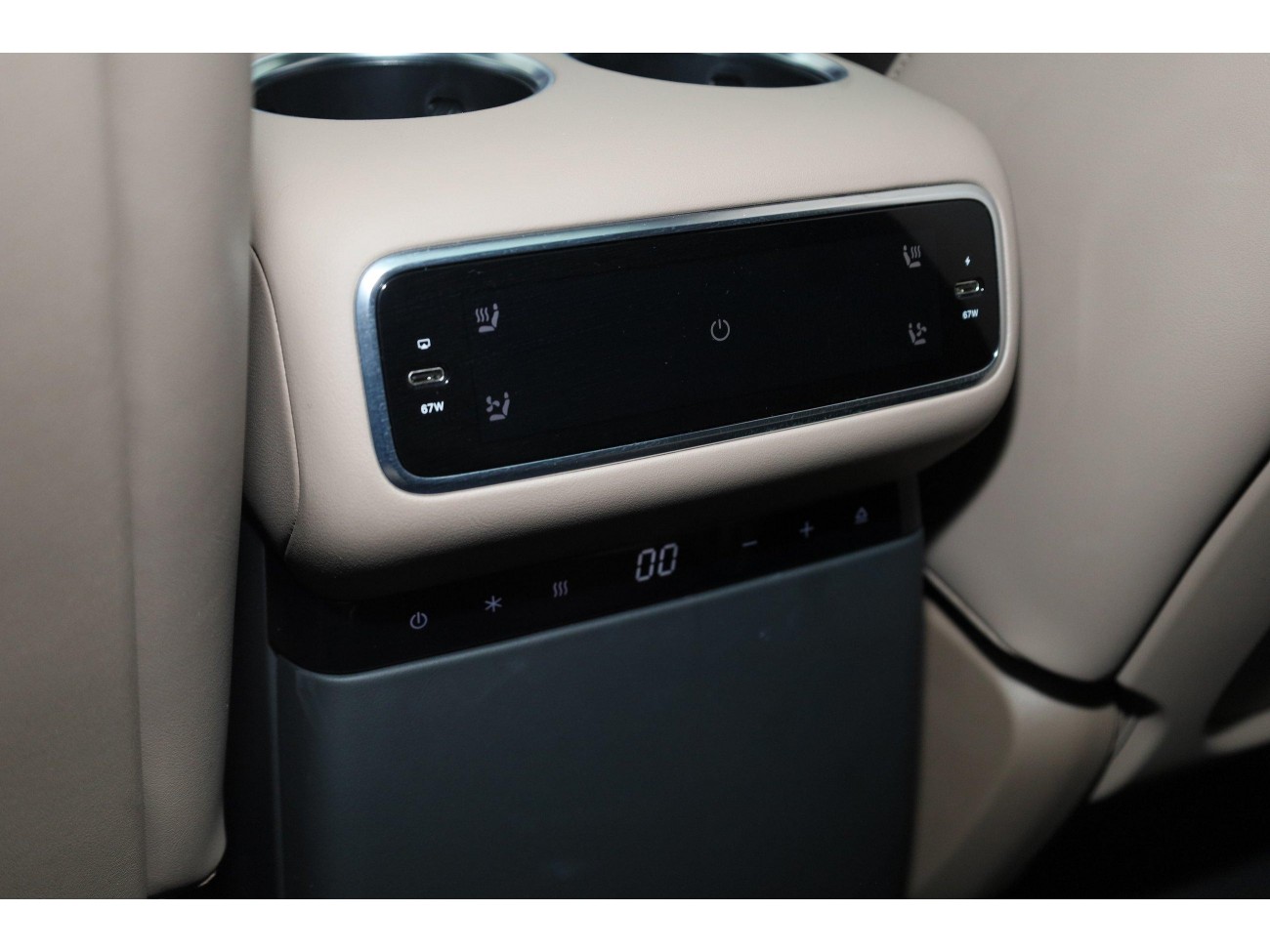 Li Auto L8 2025