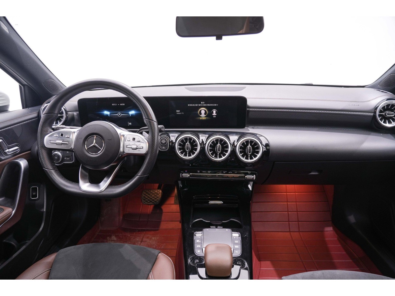 Mercedes-Benz A 200 L 2021