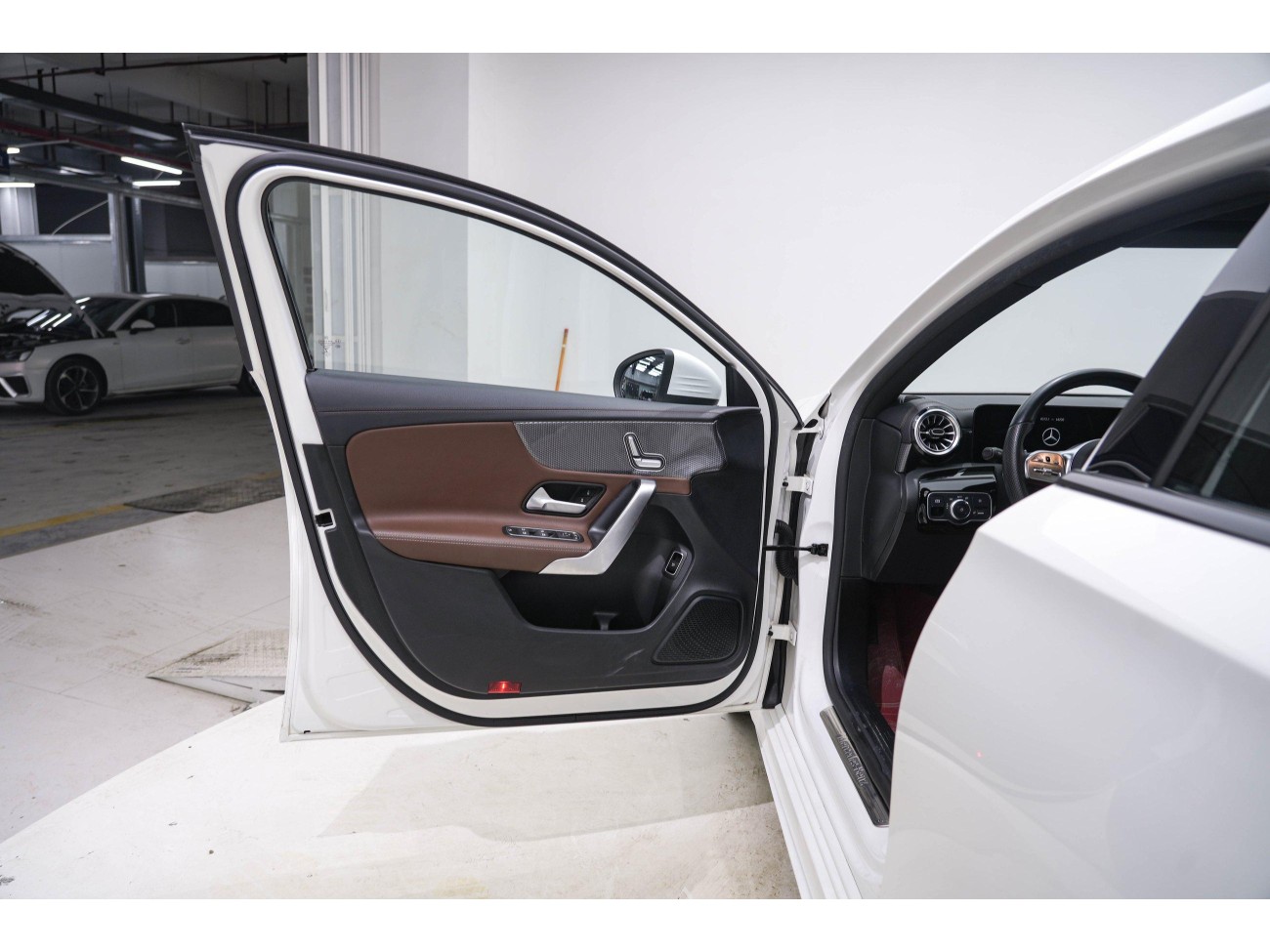 Mercedes-Benz A 200 L 2021