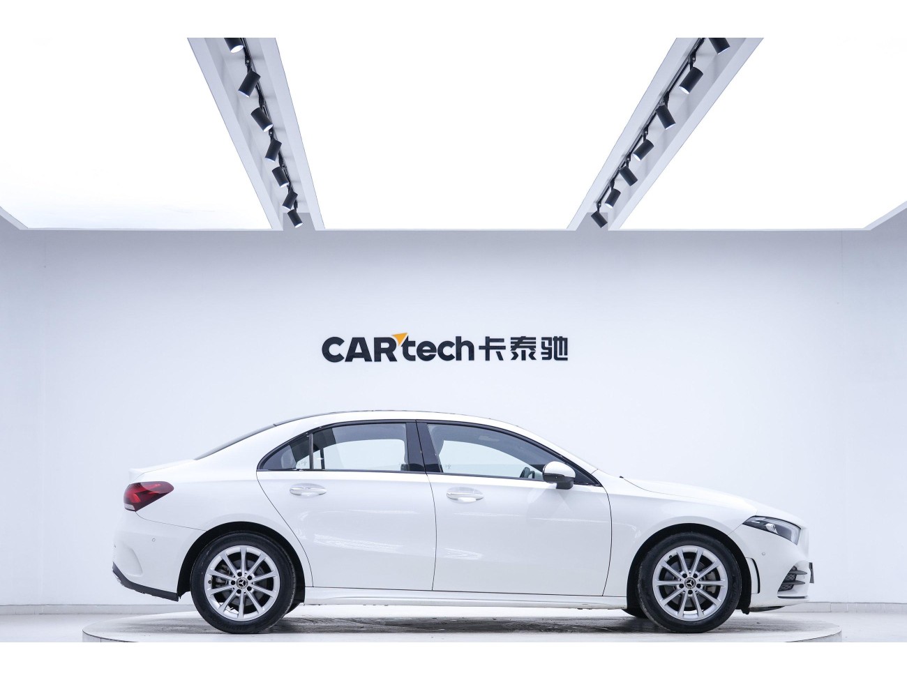 Mercedes-Benz A 200 L 2021