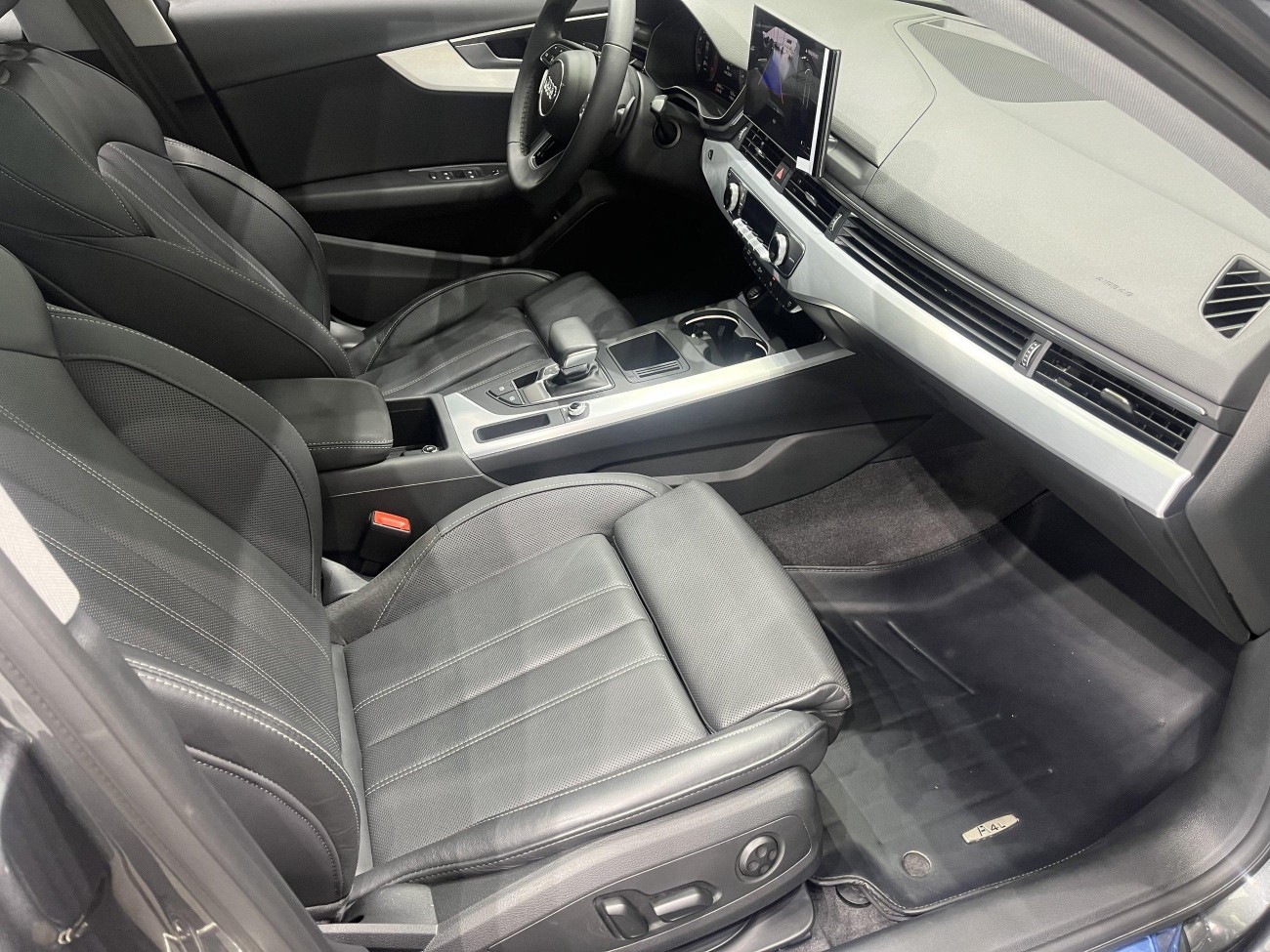 Audi A4L 40 TFSI 2023