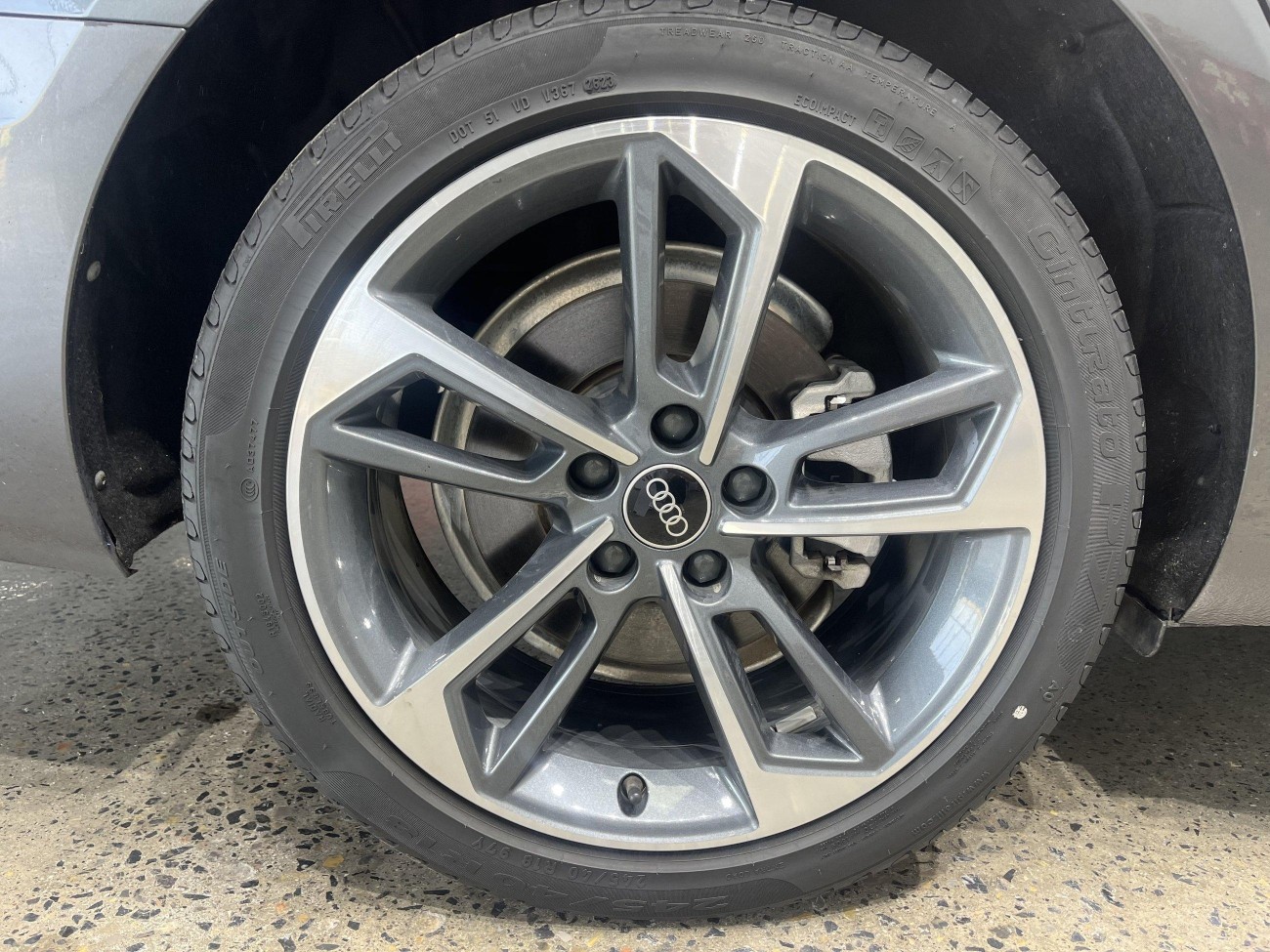 Audi A4L 40 TFSI 2023