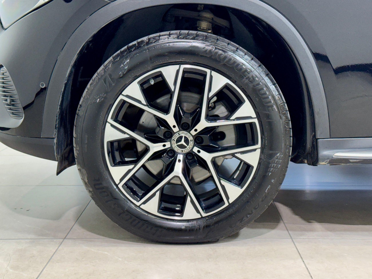 Mercedes-Benz GLC 260 L 2023