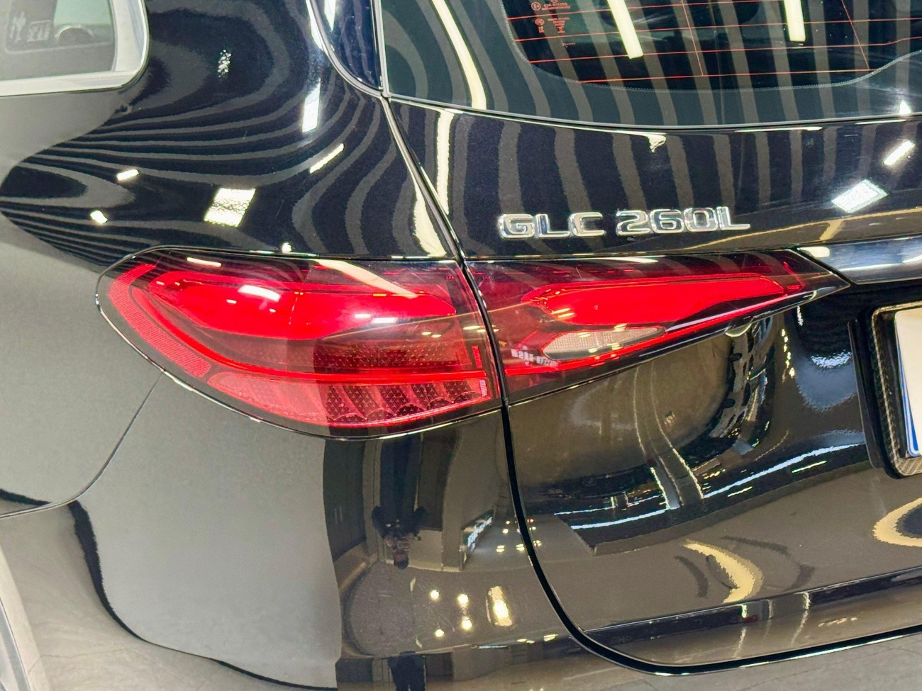 Mercedes-Benz GLC 260 L 2023