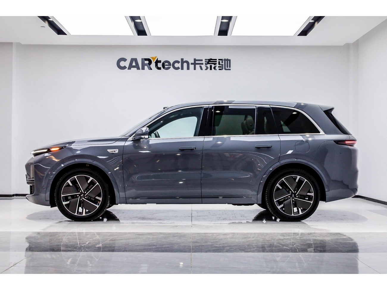 Li Auto L8 2025