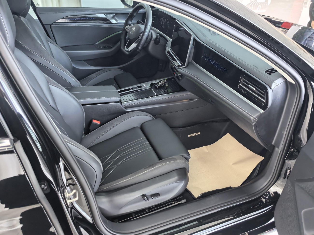 Volkswagen Magotan 2025