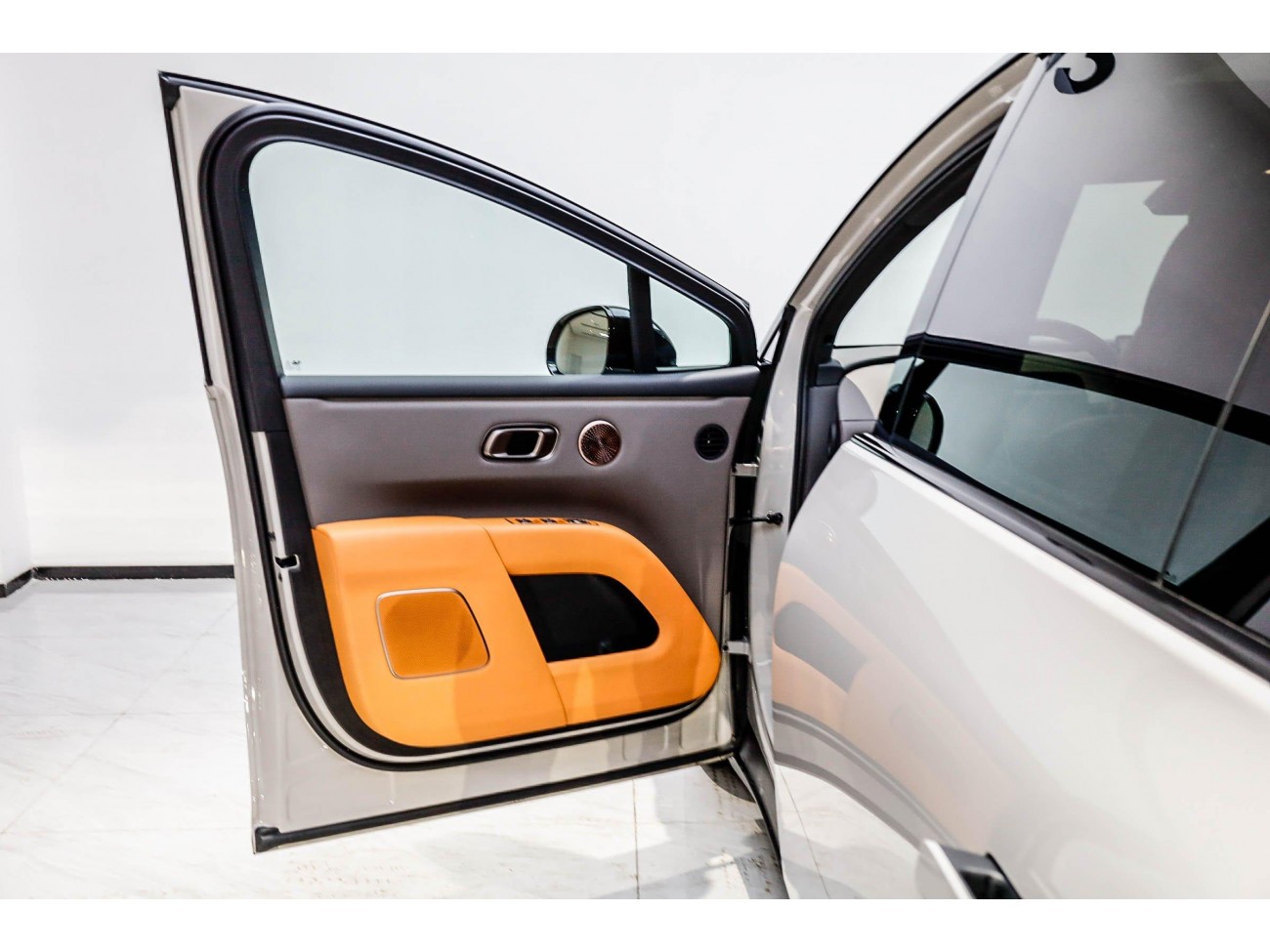 Li Auto i8 2025
