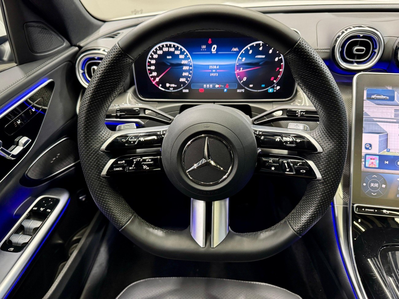 Mercedes-Benz C 260 L 2025