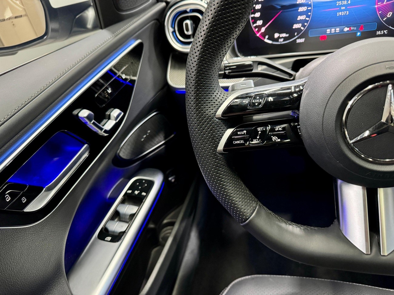 Mercedes-Benz C 260 L 2025