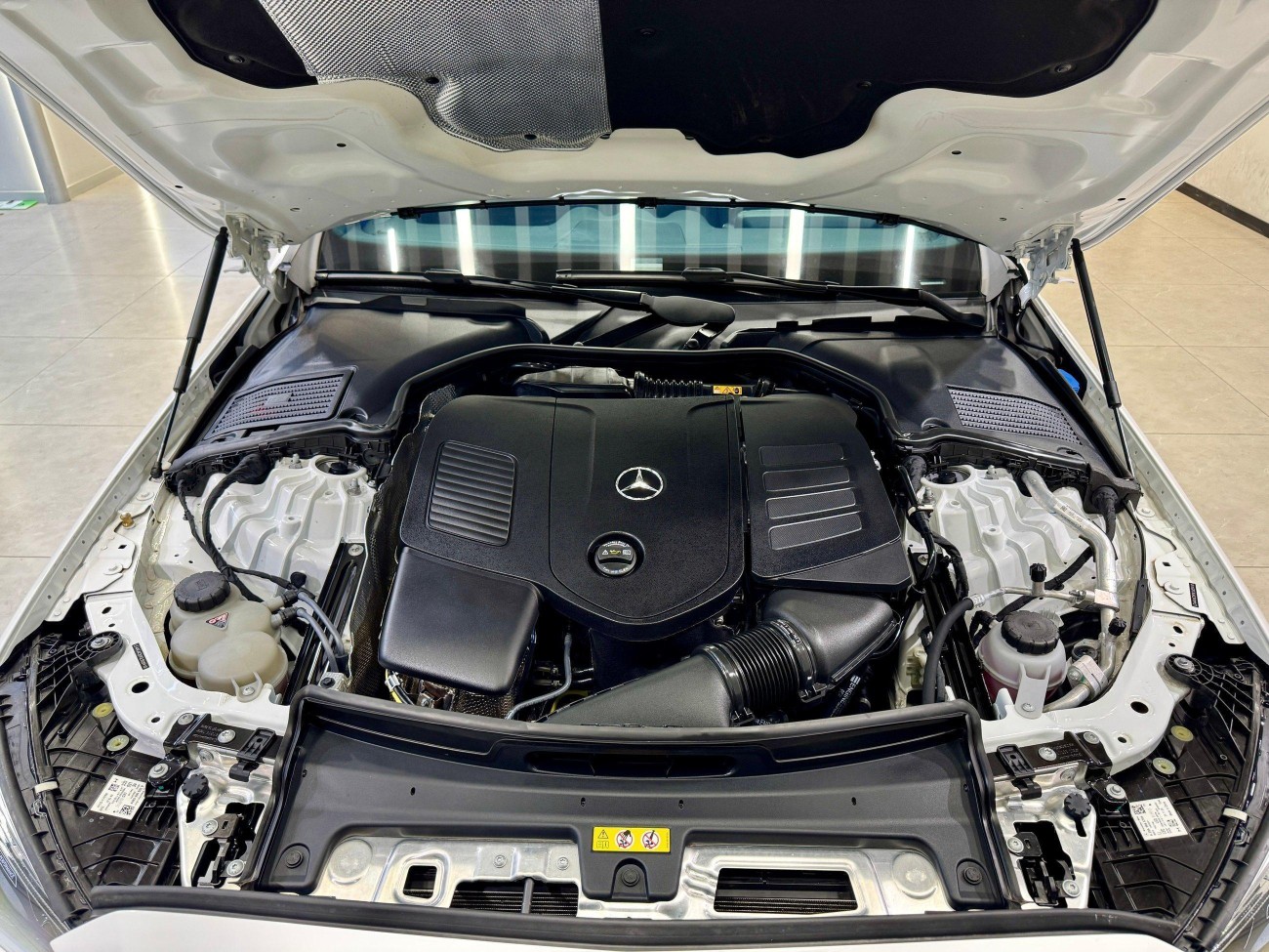 Mercedes-Benz C 260 L 2025