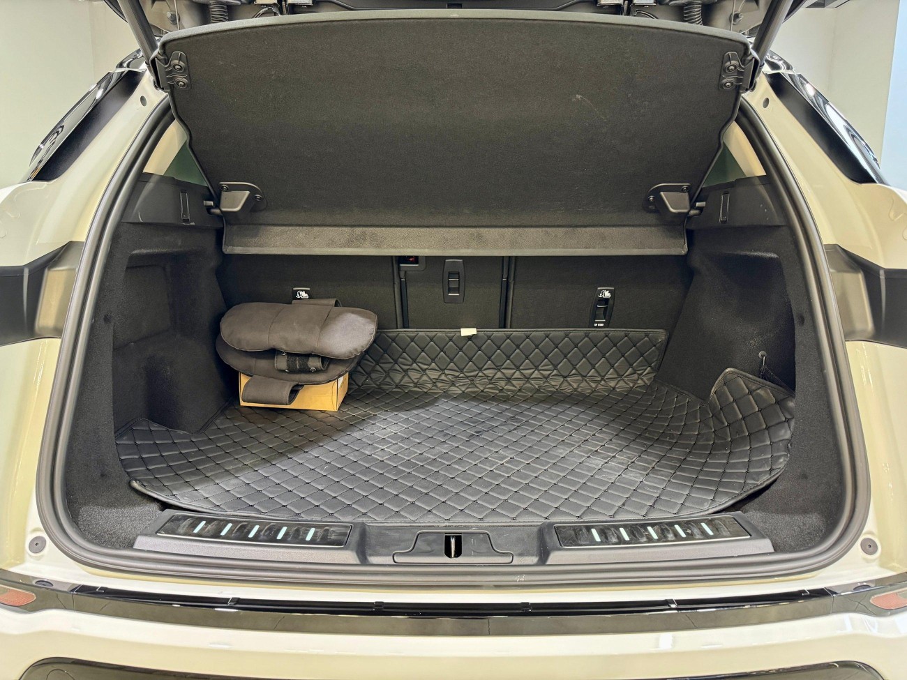 Land Rover Range Rover 2025