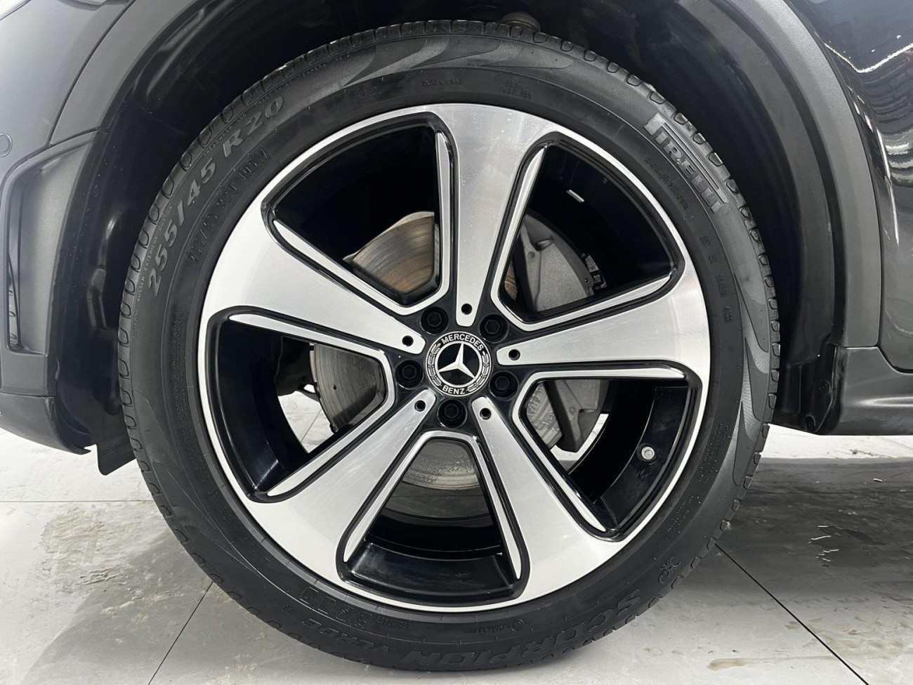 Mercedes-Benz GLC 300 L 2023