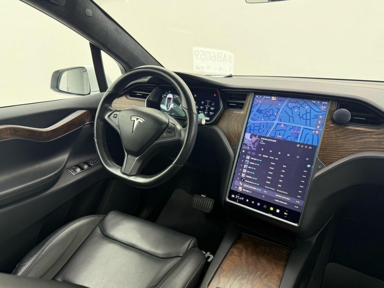 Tesla Model X 2020