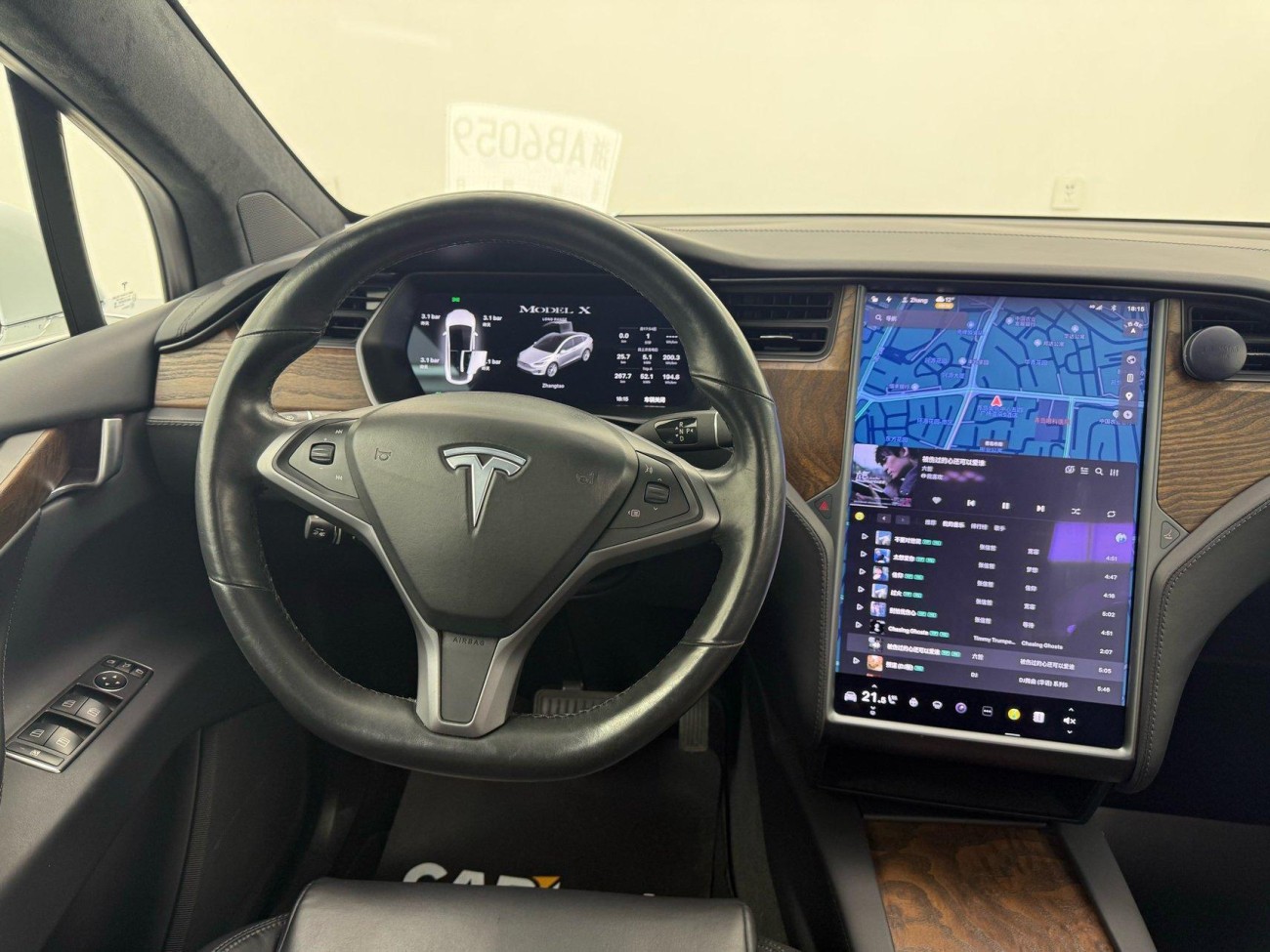Tesla Model X 2020