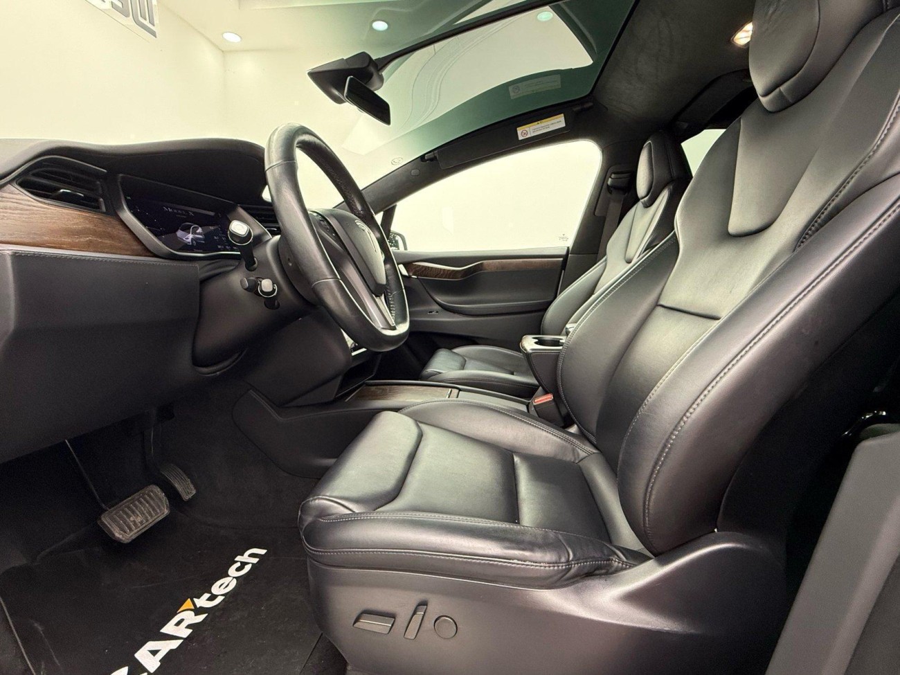 Tesla Model X 2020