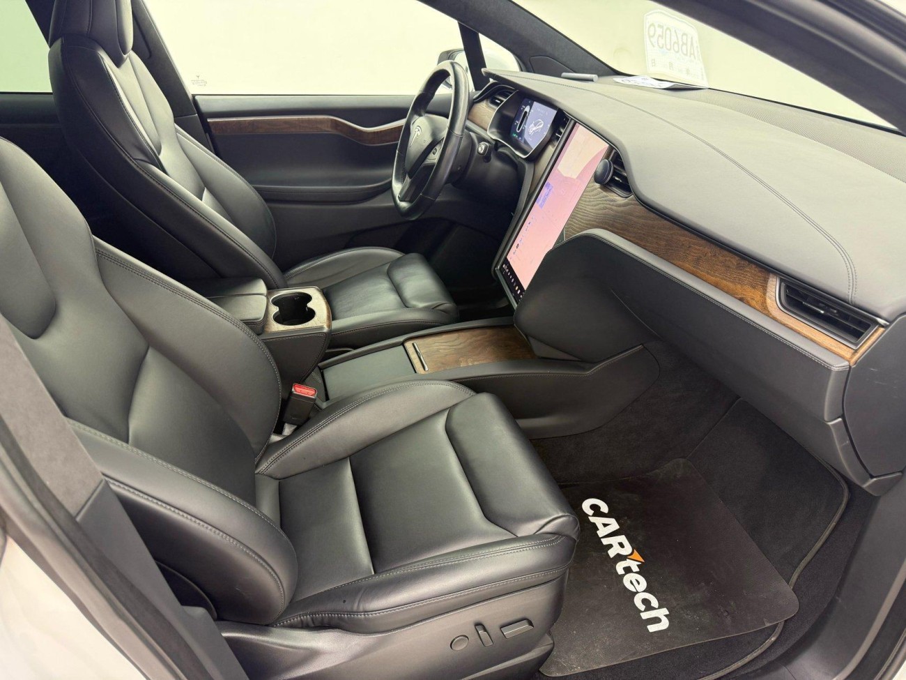 Tesla Model X 2020