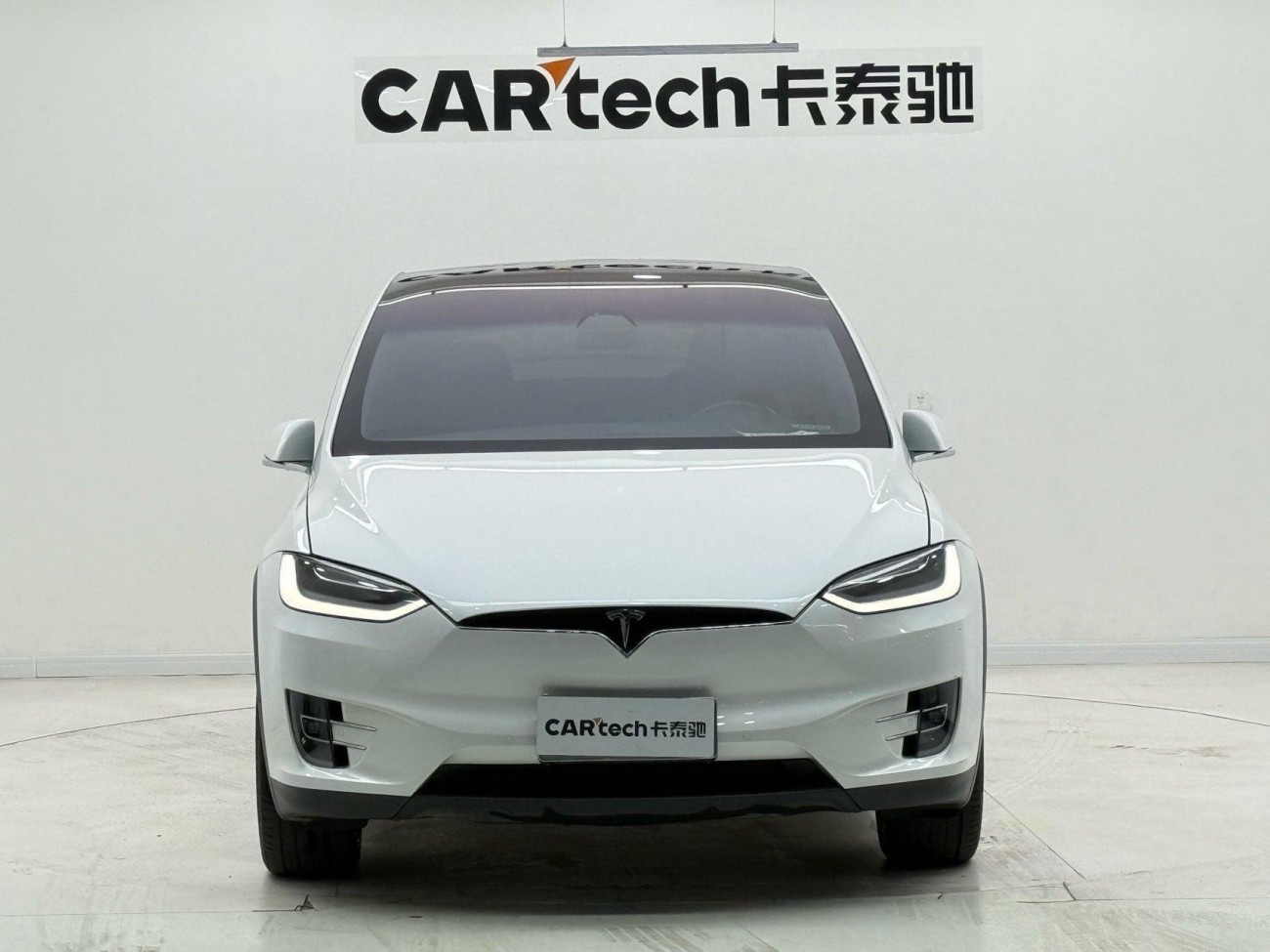 Tesla Model X 2020