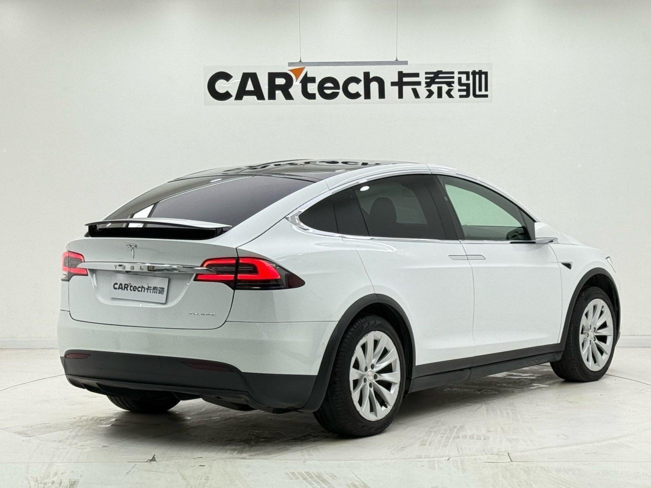 Tesla Model X 2020