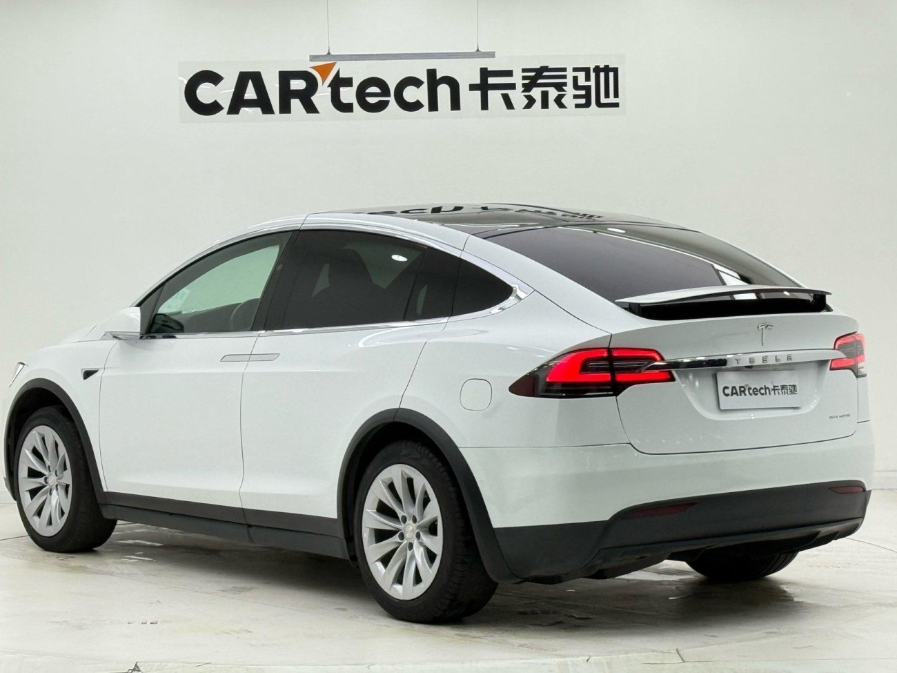 Tesla Model X 2020