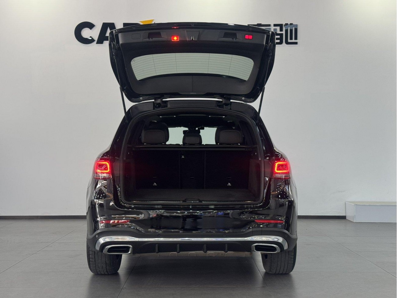 Mercedes-Benz GLC 260 L 2021