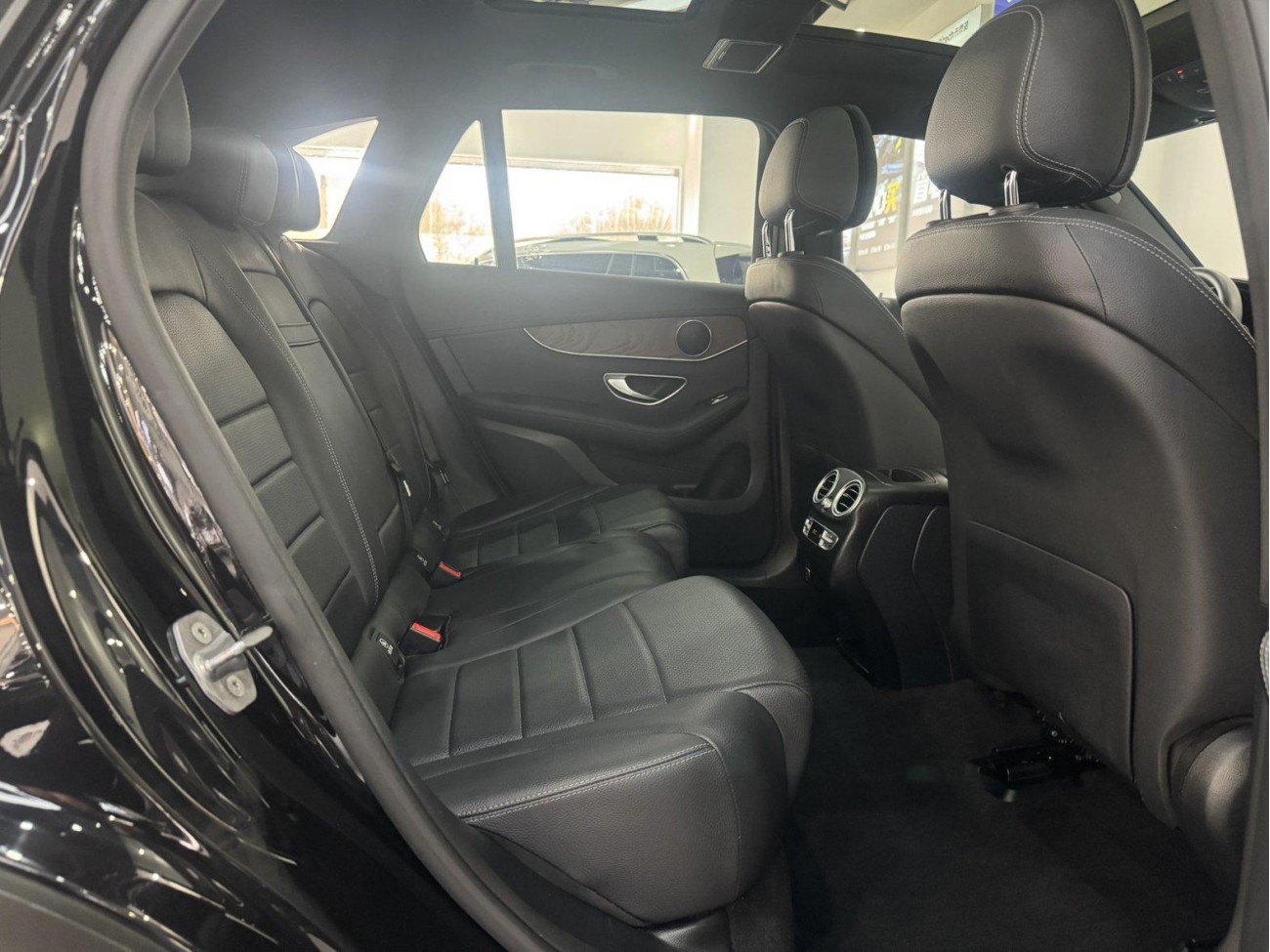 Mercedes-Benz GLC 260 L 2021