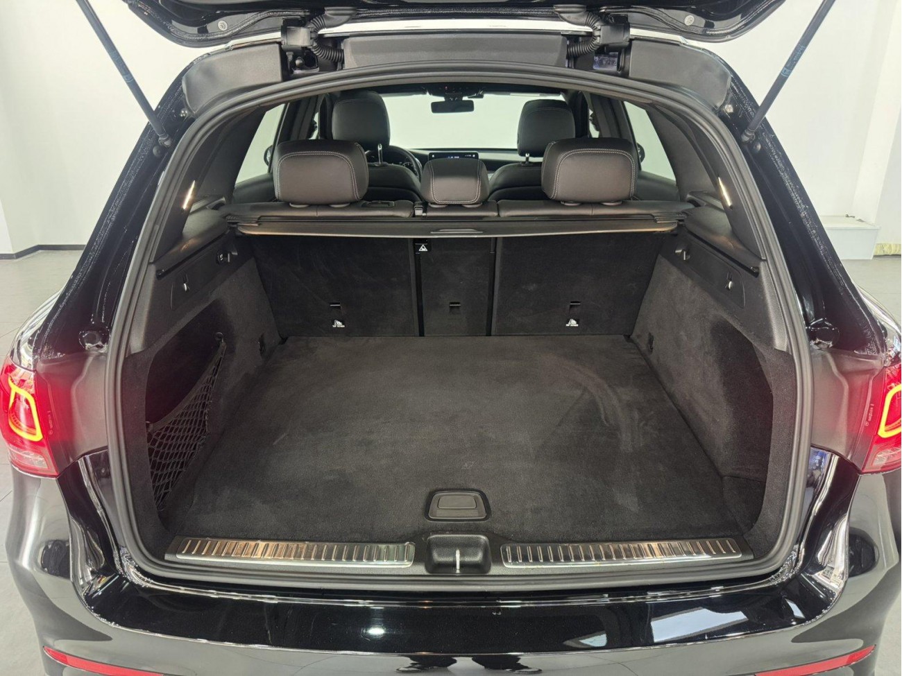 Mercedes-Benz GLC 260 L 2021