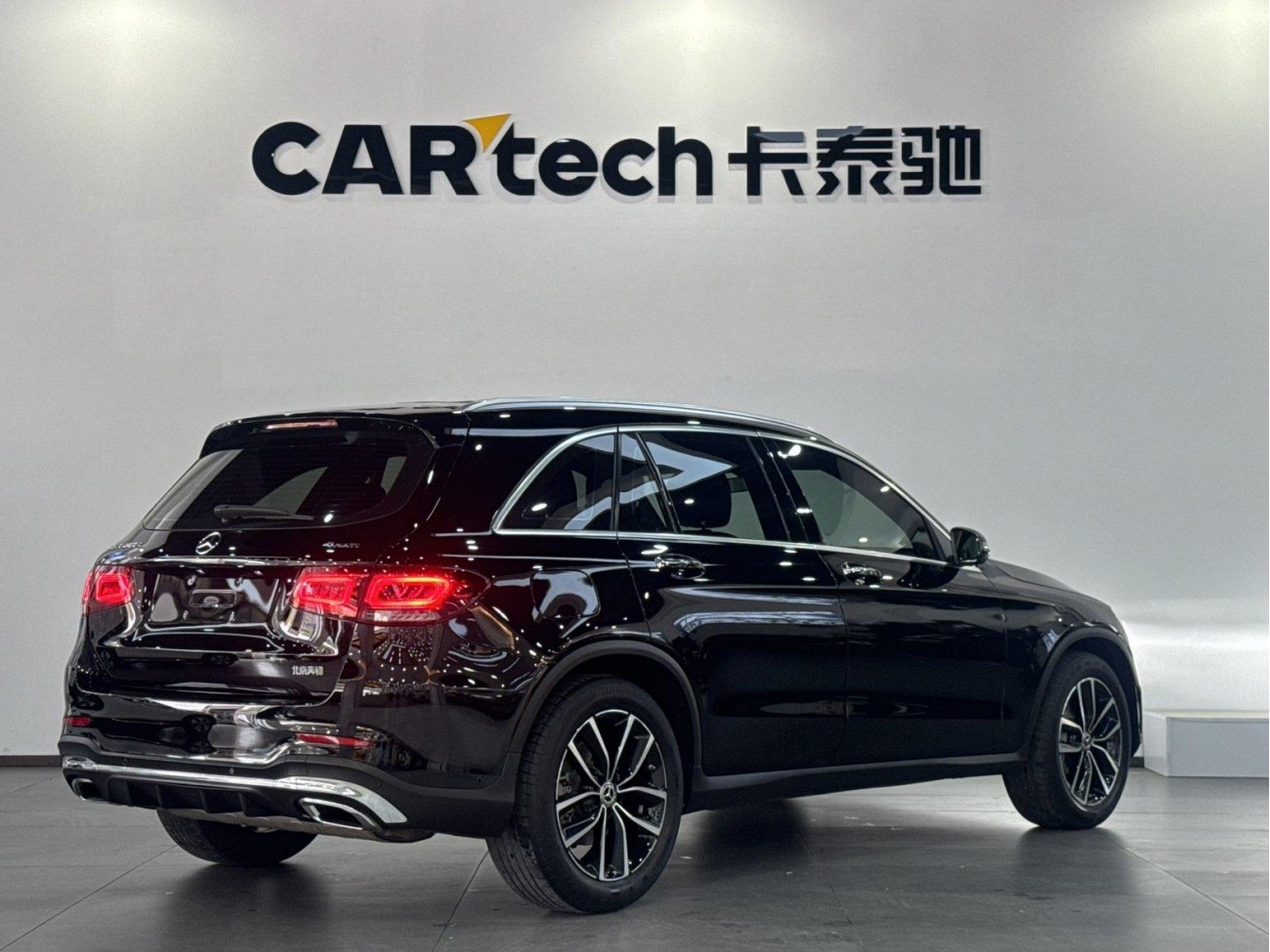 Mercedes-Benz GLC 260 L 2021