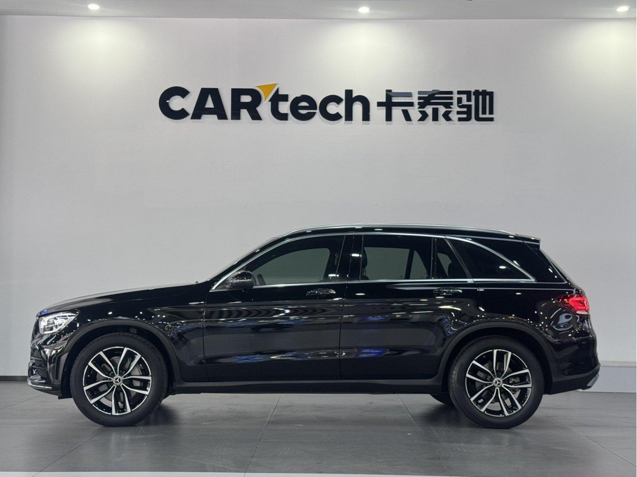 Mercedes-Benz GLC 260 L 2021