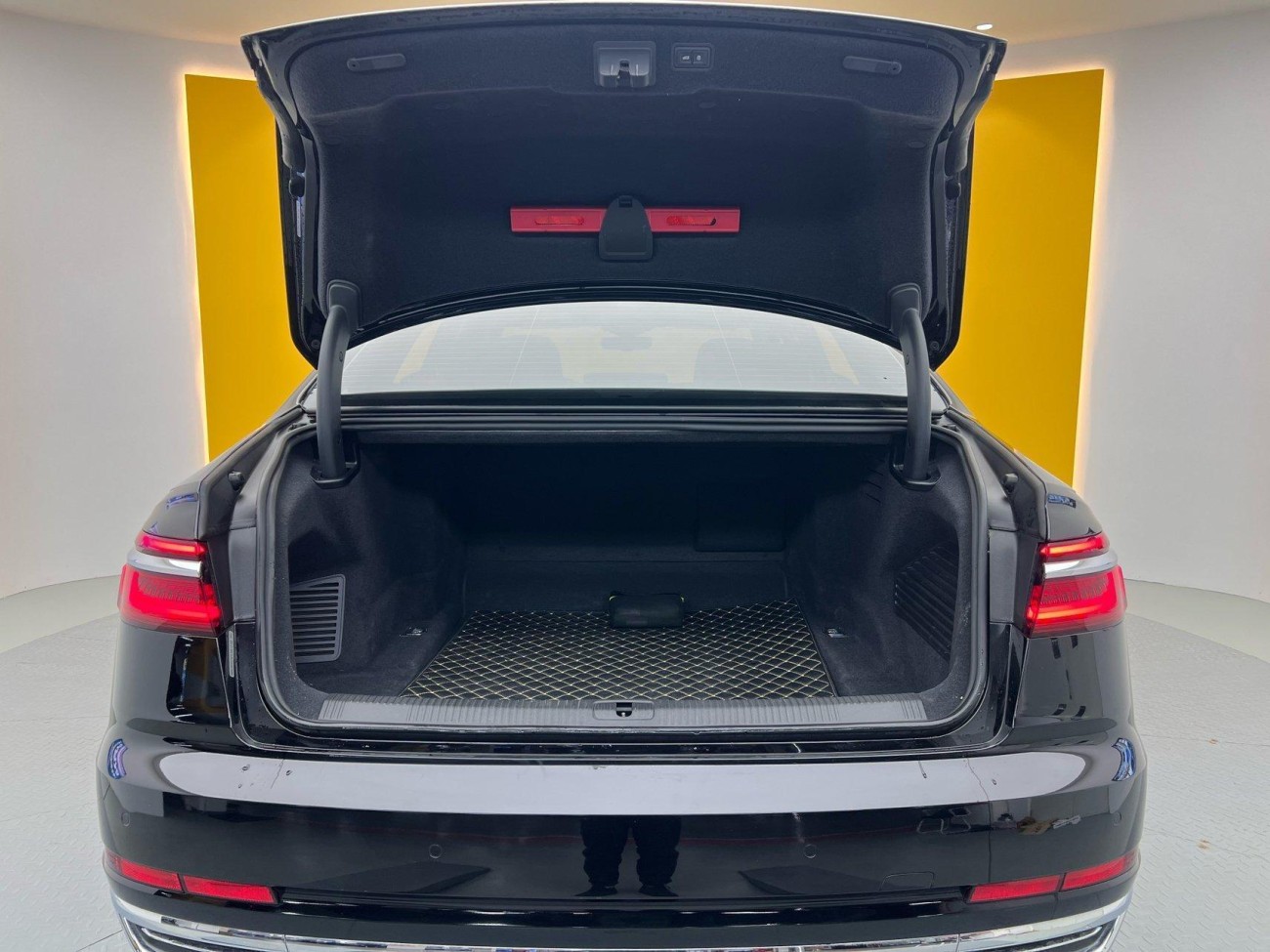 Audi A8L 55 TFSI 2020