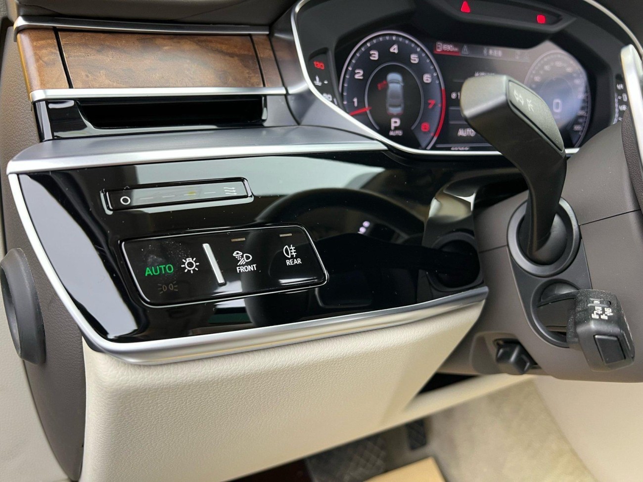 Audi A8L 55 TFSI 2020