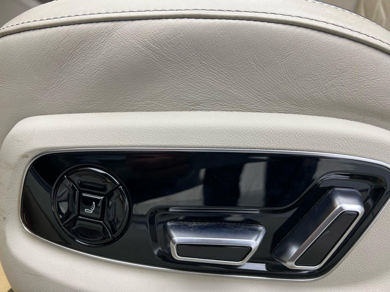 Audi A8L 55 TFSI 2020
