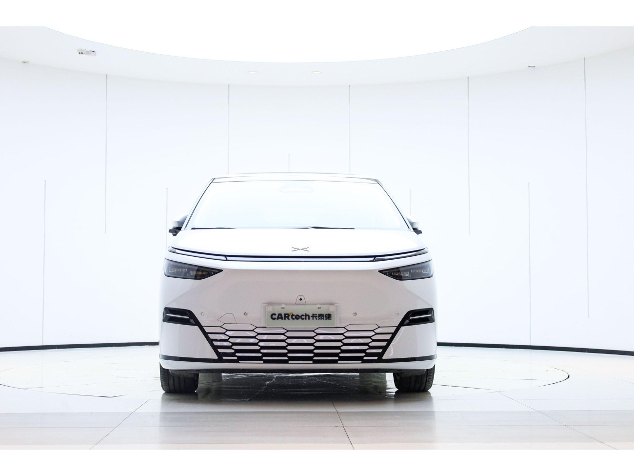 Xpeng X9 2025