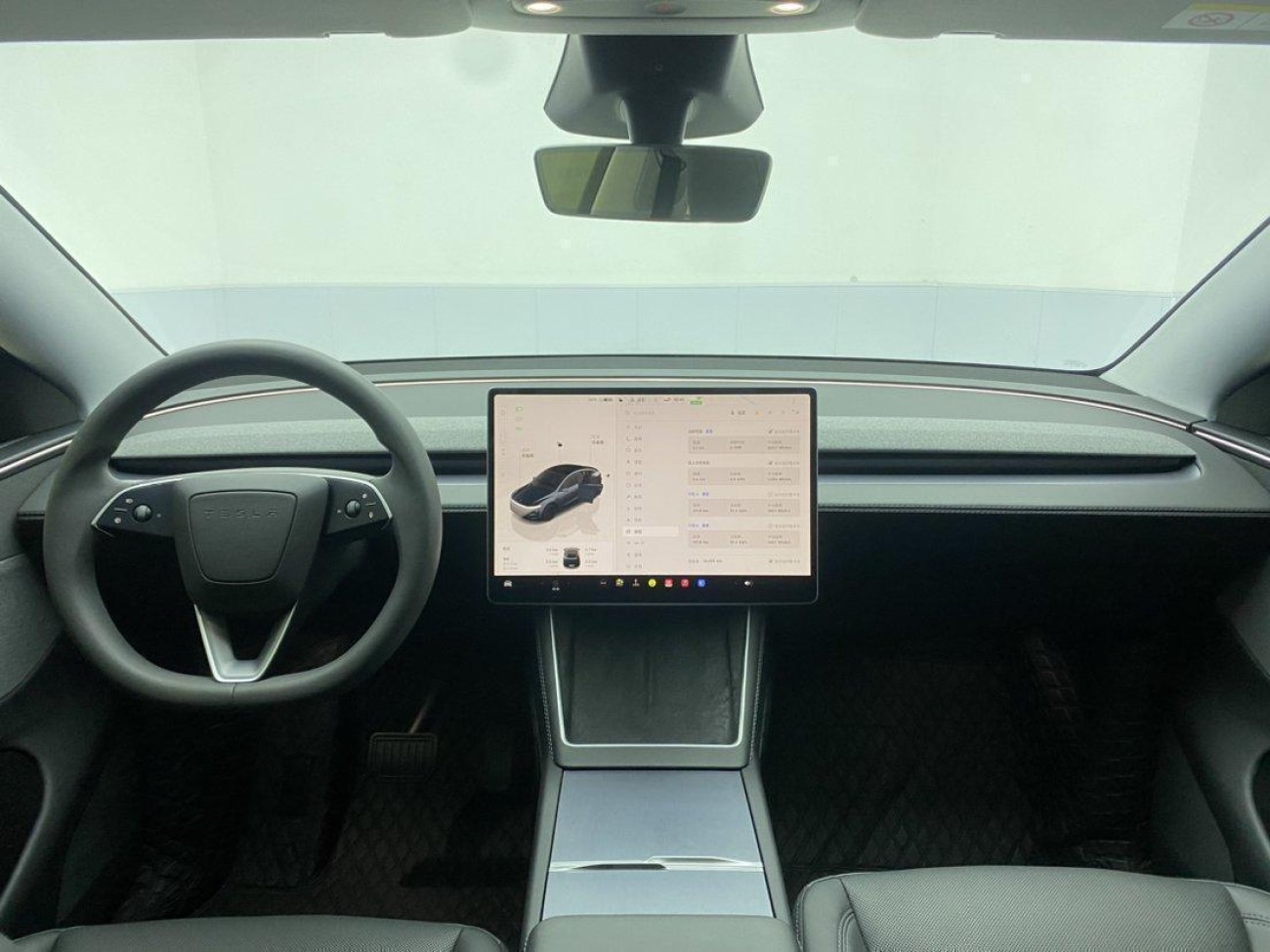Tesla Model Y 2025