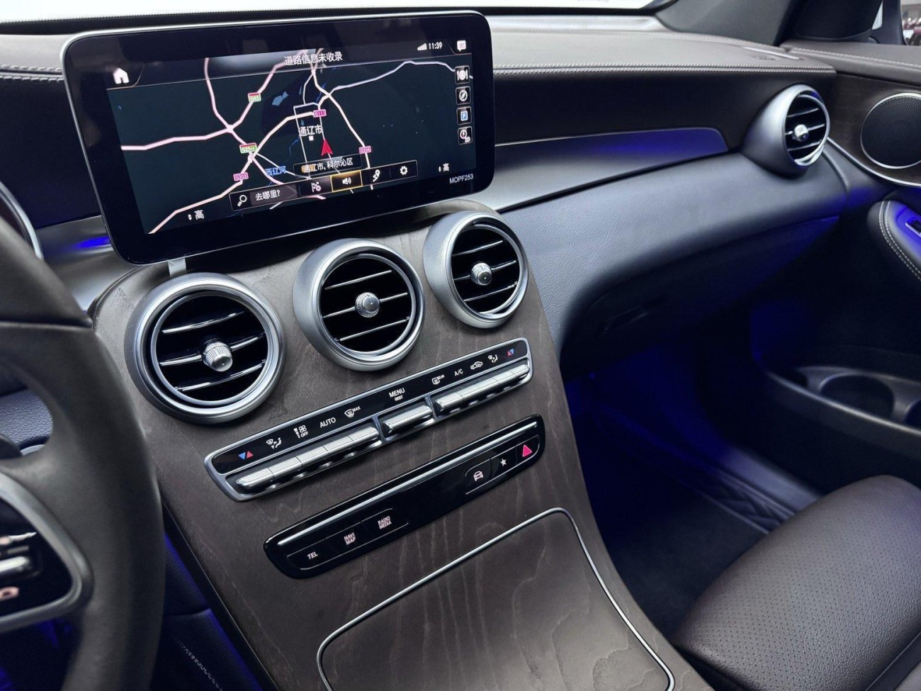 Mercedes-Benz GLC 260 L 2021