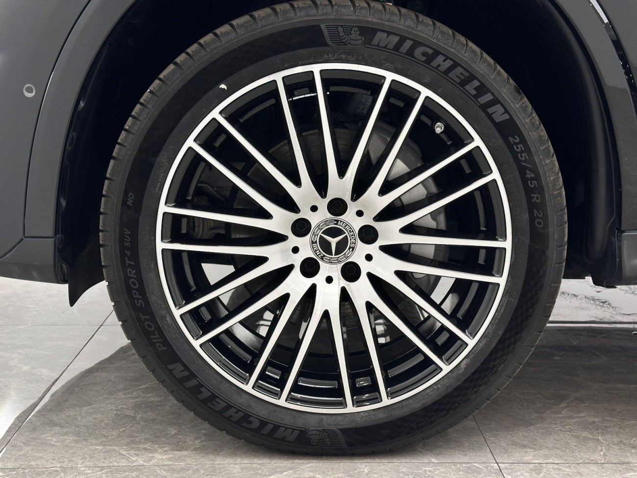Mercedes-Benz GLC 300 L 2023