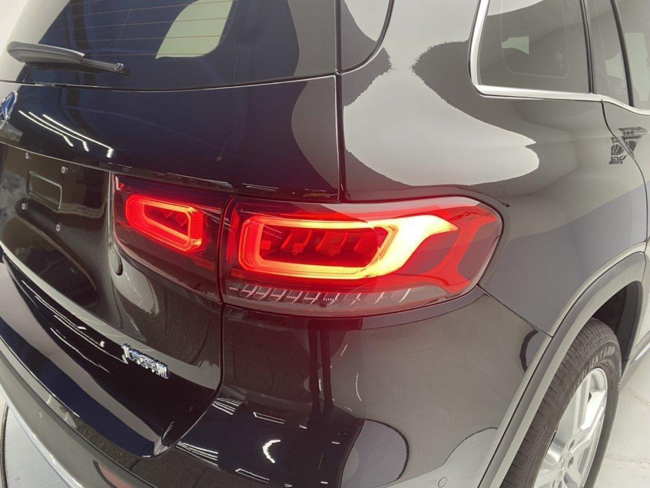 Mercedes-Benz GLB 2023