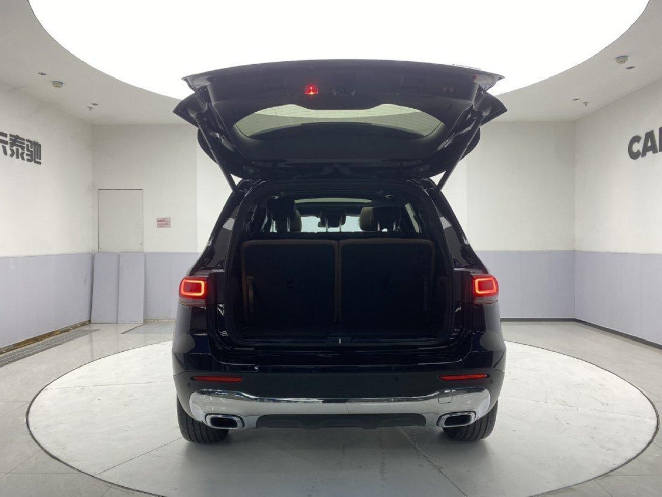 Mercedes-Benz GLB 2023