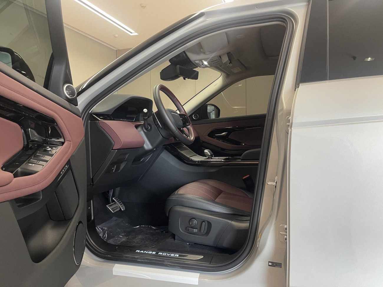 Land Rover Range Rover 2025