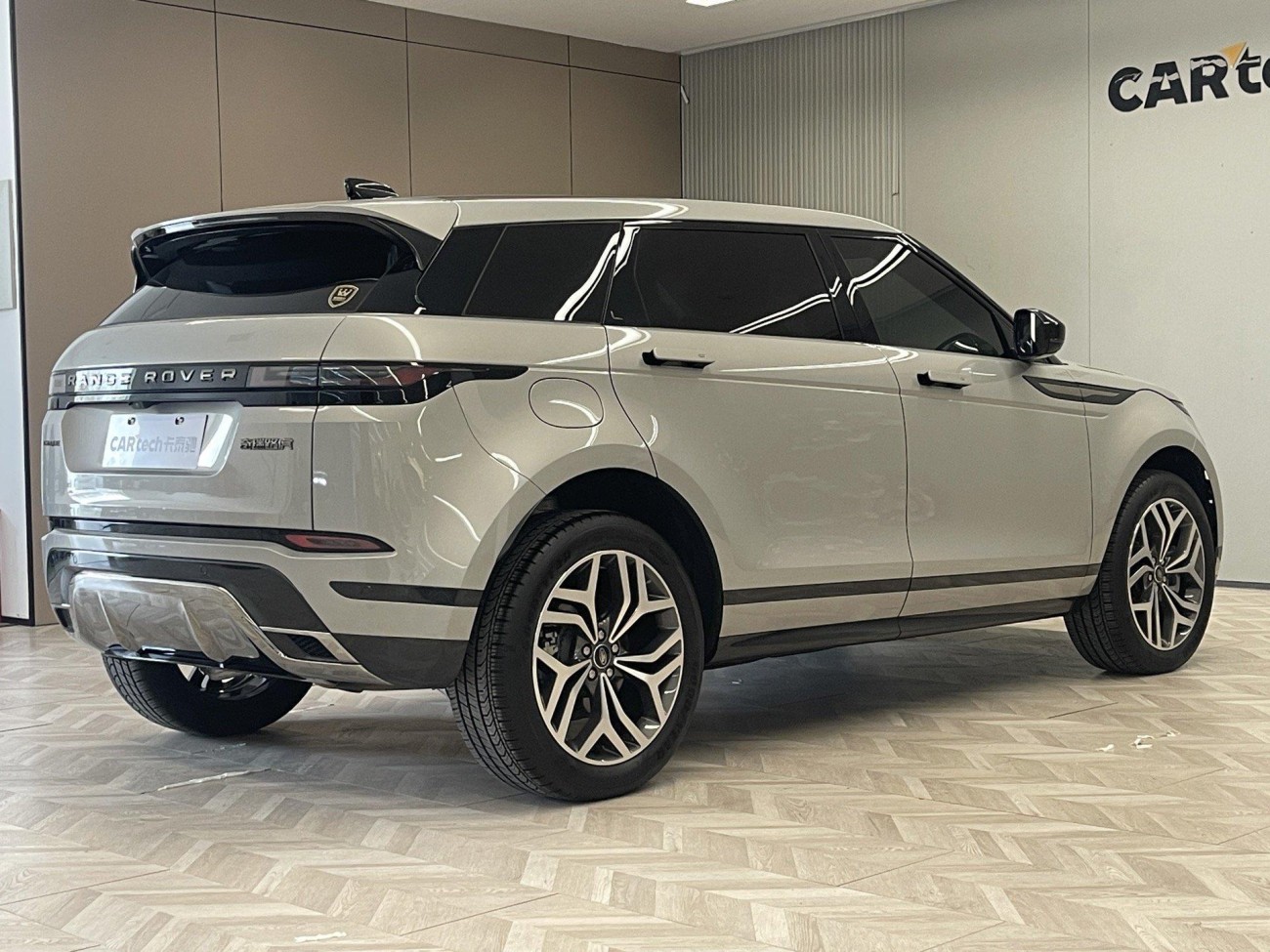 Land Rover Range Rover 2025