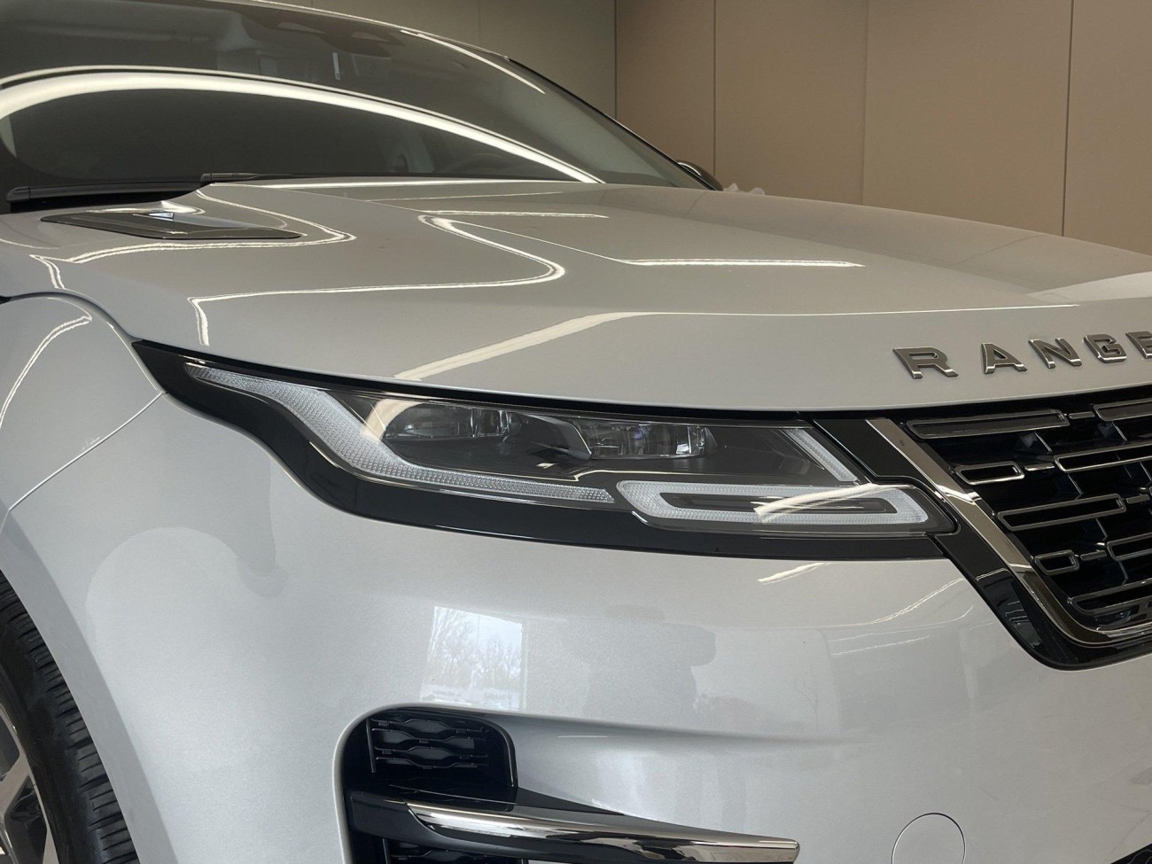 Land Rover Range Rover 2025