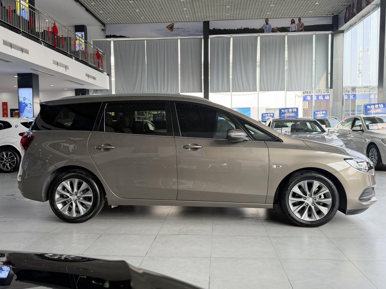 Buick GL6 2023